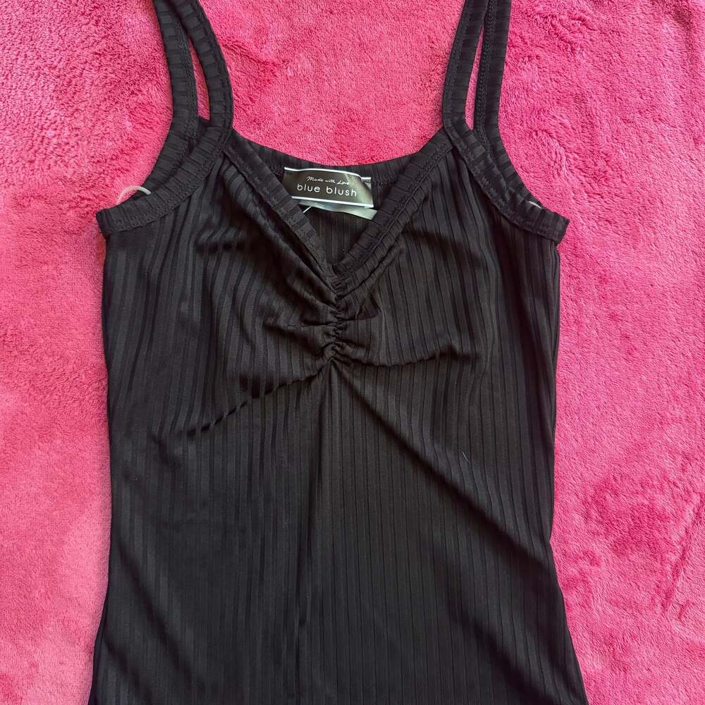 Black Ribbed V-Neck Cami Crop Top